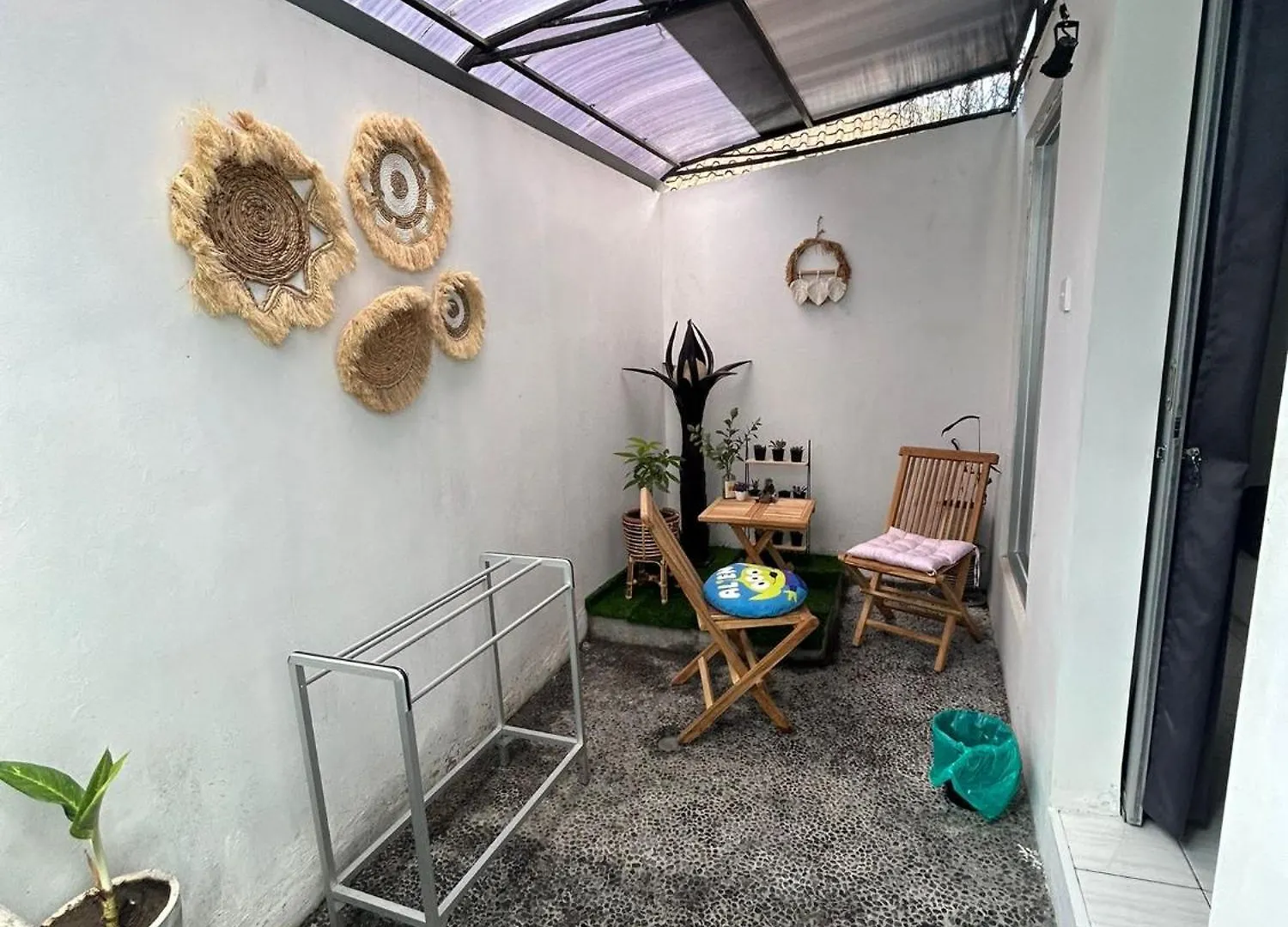 White Sandat Guest House Ουμπούντ