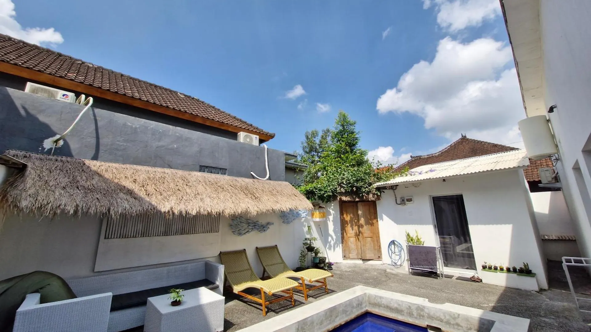 White Sandat Guest House Ubud